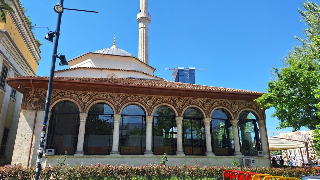 Arnavutluk Tirana