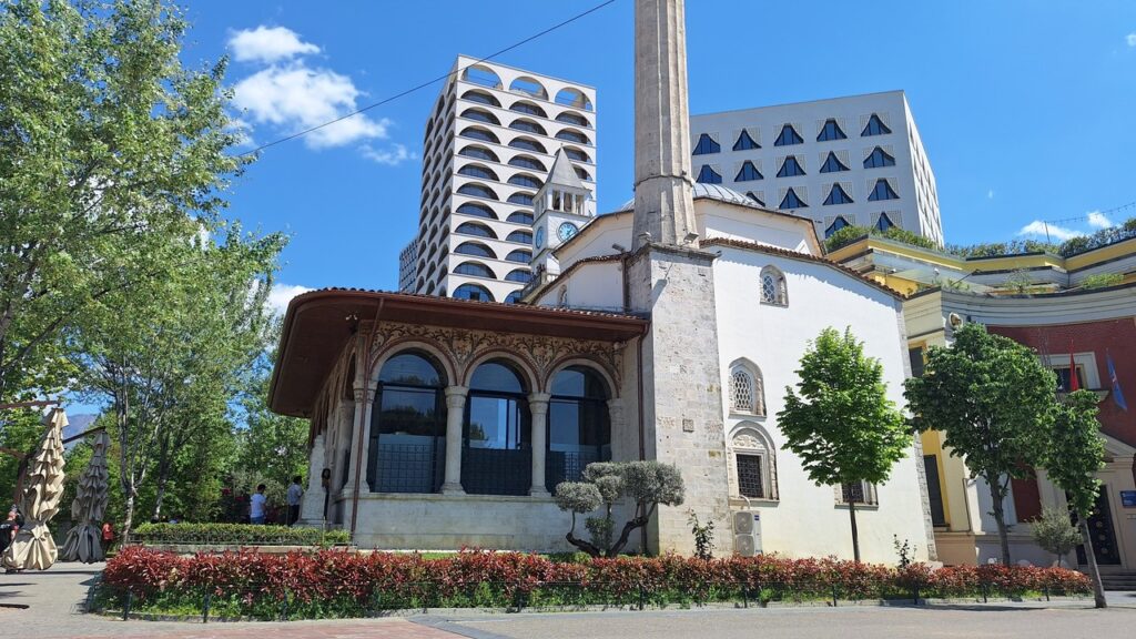 Arnavutluk Tirana
